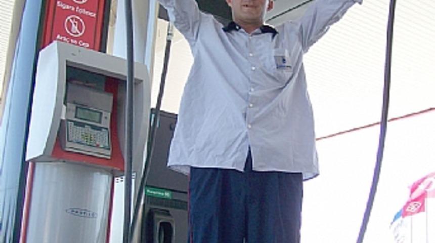 T&uuml;rkiye'nin en uzun ikinci adamı pompacı oldu