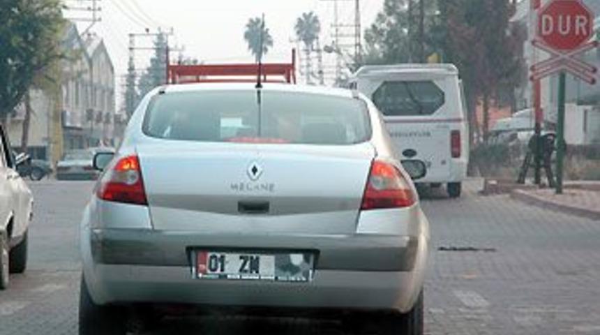 Plakada kırmızı yasağı