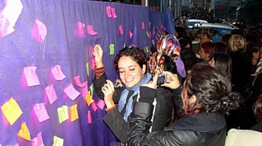 Kadınlardan ilgin&ccedil; protesto