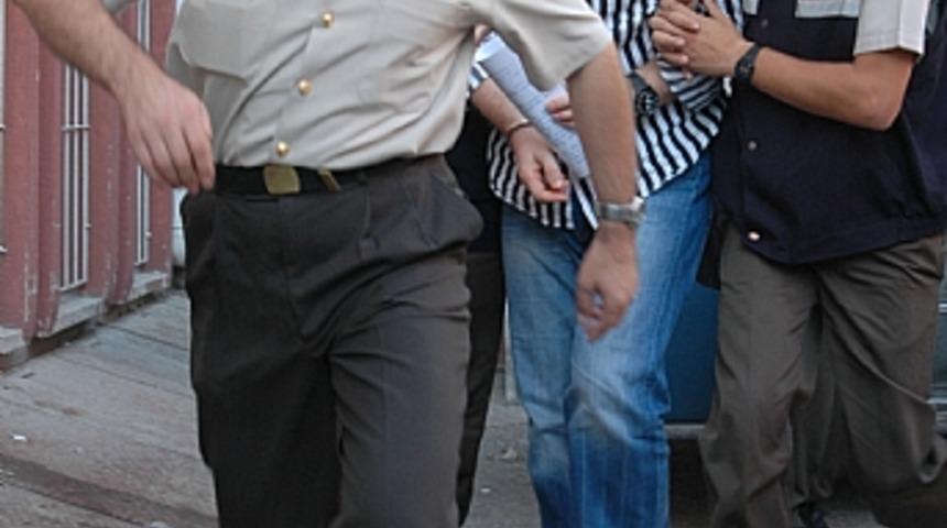 Susurluk h&uuml;k&uuml;ml&uuml;s&uuml; Yaşar &Ouml;z adliyede