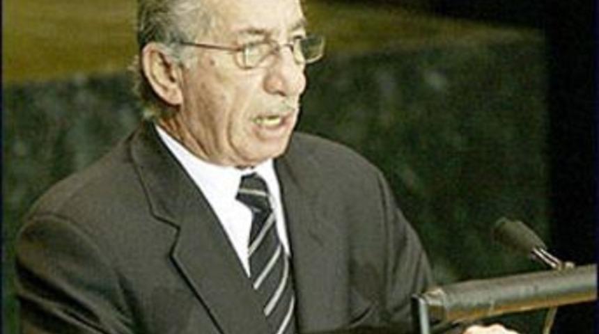 Papadopulos ''Financial Times'' davasından vazge&ccedil;ti