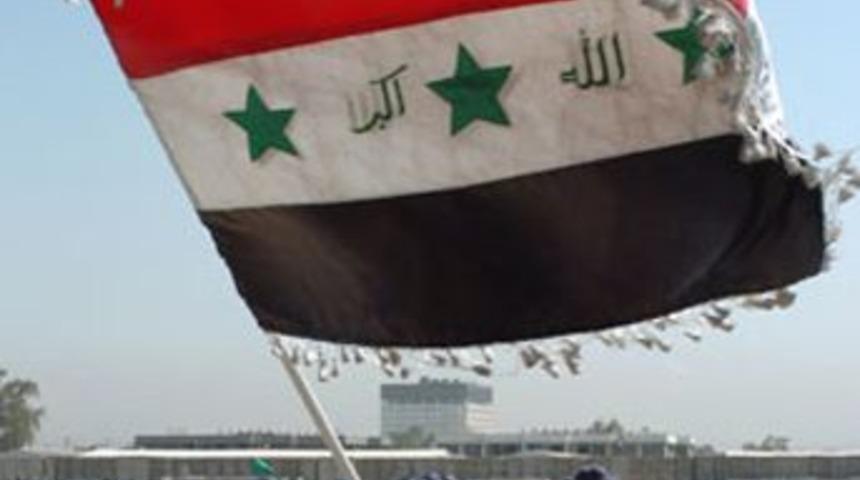 Irak bayrağı yeniden değişiyor