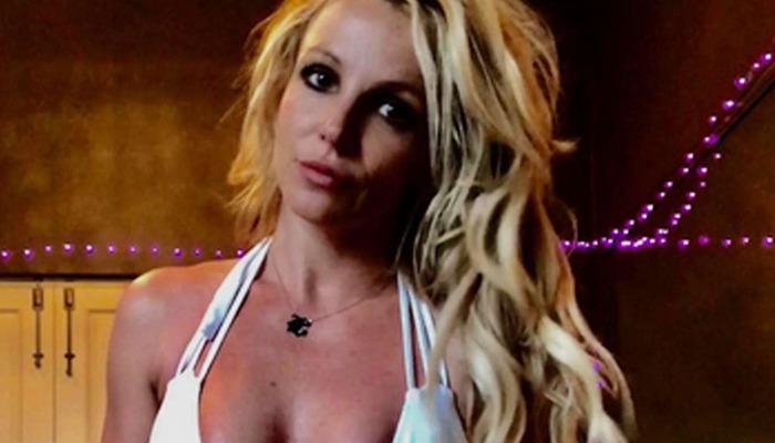 Britney Spears boşanma iddialarına minicik iç çamaşırı giyip dans ederek yanıt verdi