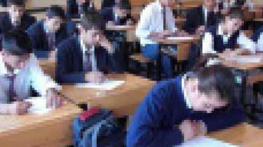 Sınıfta tecav&uuml;z skandalı