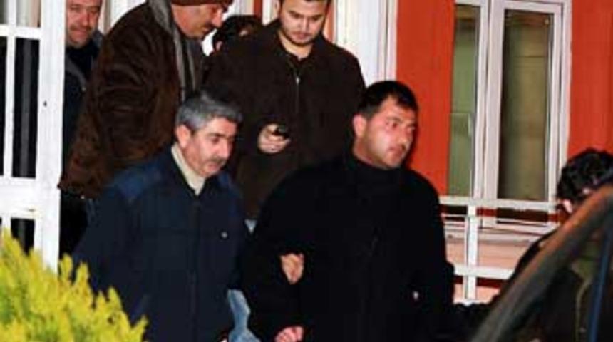 Ergenekon zanlıları sağlık kontrol&uuml;nden ge&ccedil;irildi