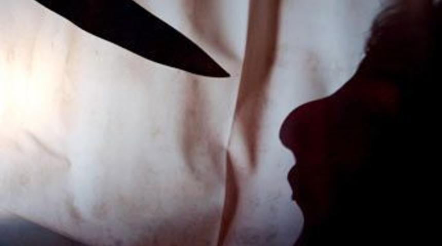 &Ouml;ğretmen otob&uuml;s şof&ouml;r&uuml;n&uuml; &ouml;ld&uuml;rd&uuml;