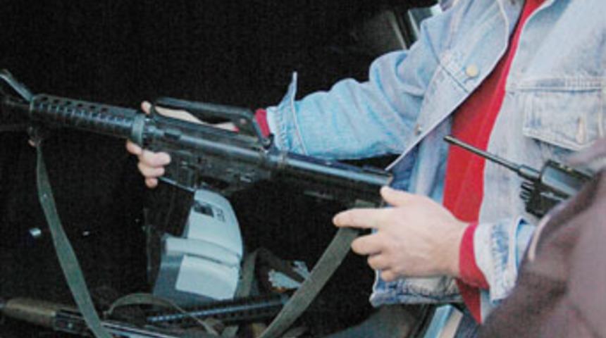 Sahilde eğlenenlere ateş a&ccedil;ıldı: 8 &ouml;l&uuml;