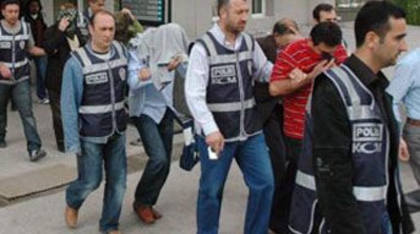 Yurtdışına adam ka&ccedil;ırmak i&ccedil;in folklor ekibi kurmuşlar