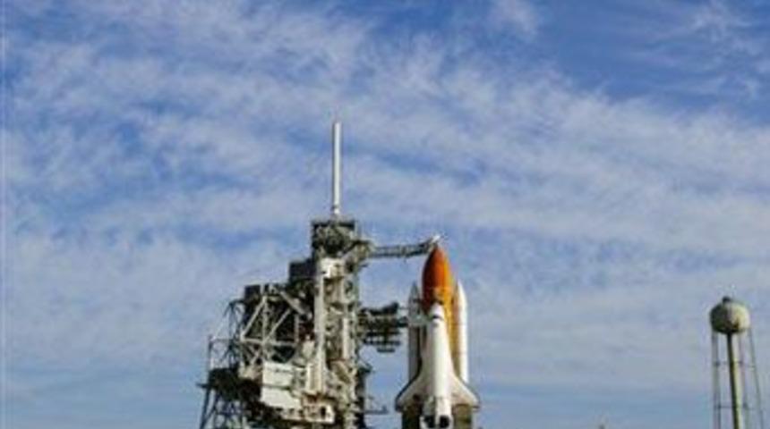 NASA mekik u&ccedil;uşunu yine erteledi