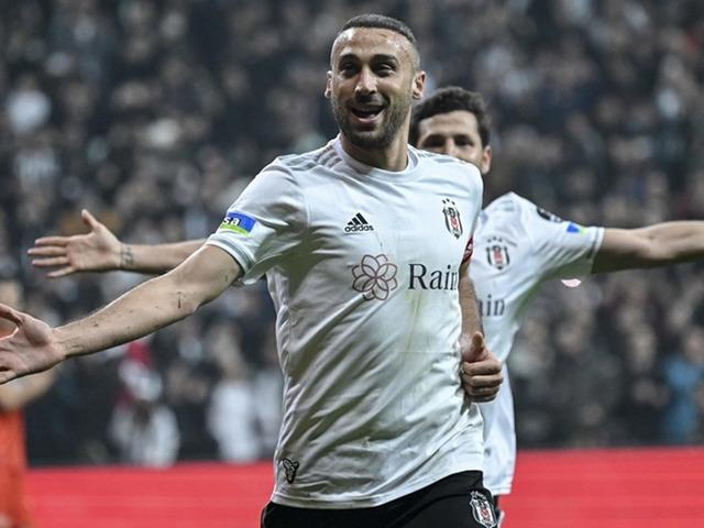 Beşiktaş'ta imzalar atılıyor! Cenk Tosun ve Salih Uçan ile el sıkışıldı