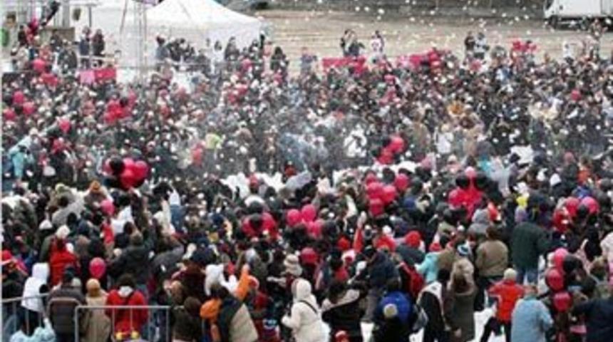 D&uuml;nya kartopu oynama rekoru