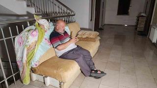 Kiracı evden çıkmayınca ev sahibi bakın ne yaptı! Görenleri şaşkına çeviriyor