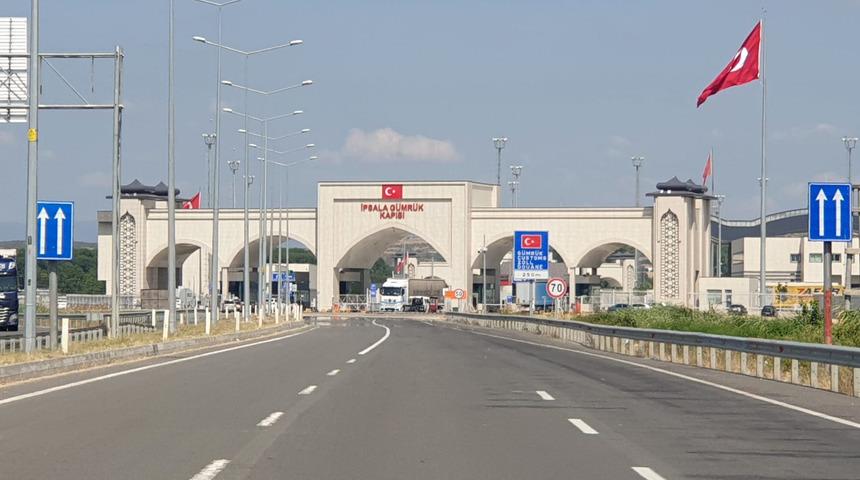 Yangın söndürülemiyor! Dumanlar Edirne'den görünüyor: İpsala'dan çıkışlar durduruldu