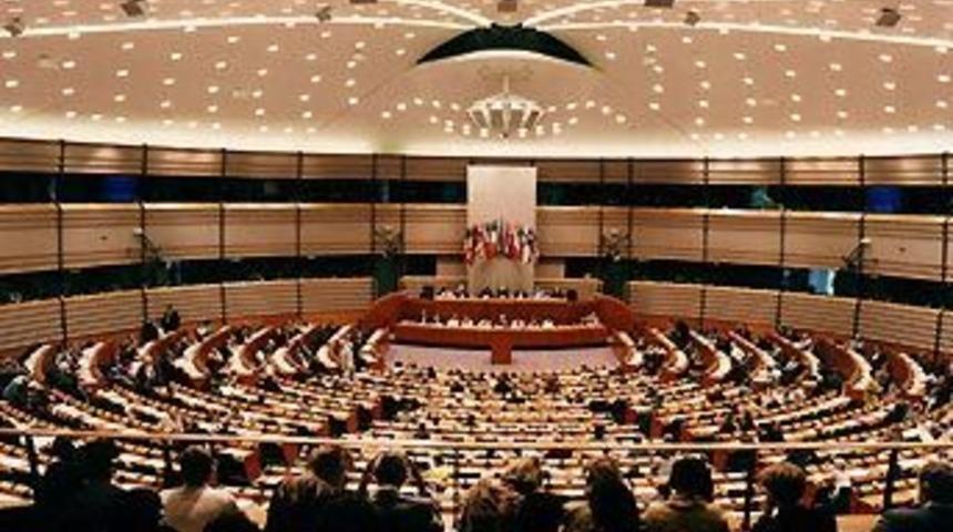 AKPM'de "AK Parti davası" bildirisi yayımlandı