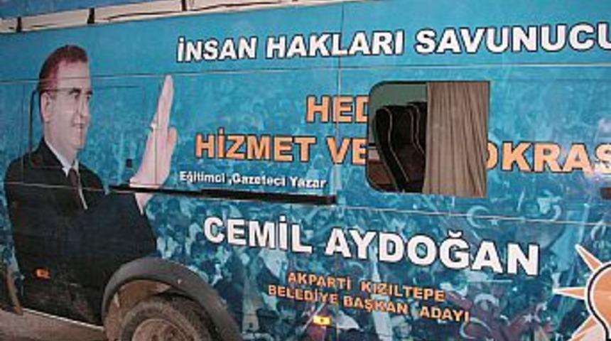 AK Parti se&ccedil;im otob&uuml;s&uuml;ne saldırı