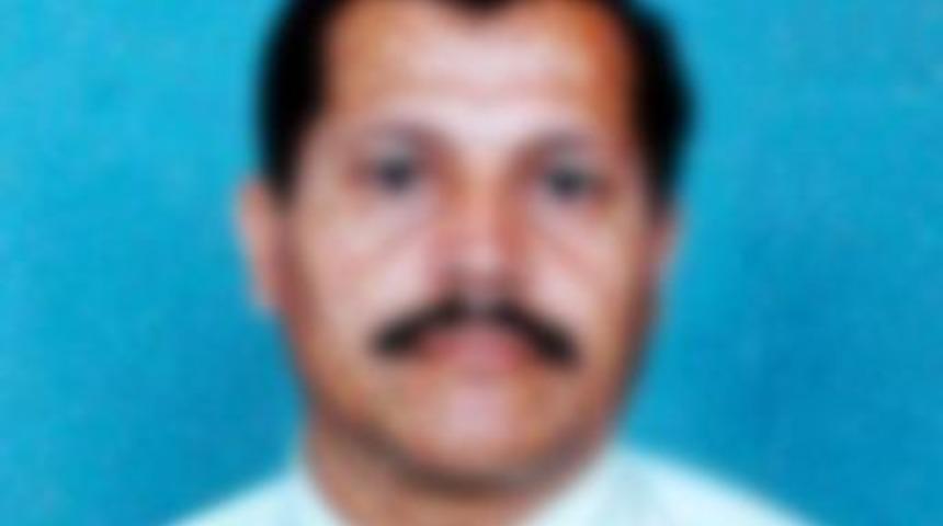 Sapık &ouml;ğretmeni kızı yakalattı