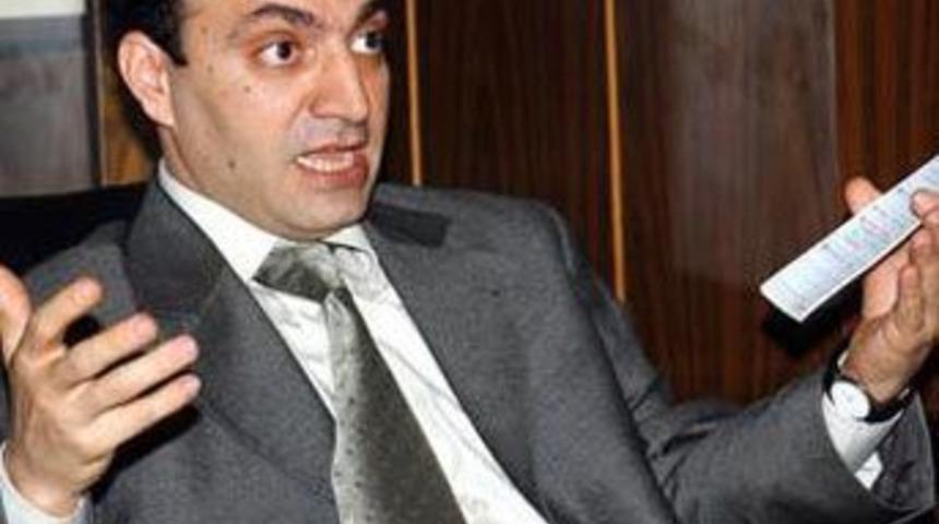 "İki g&ouml;z&uuml;m bu &uuml;lke iki sloganla yıkılmaz"