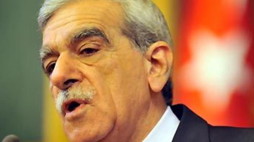 DTP Genel Başkanı T&uuml;rk Başkale'de