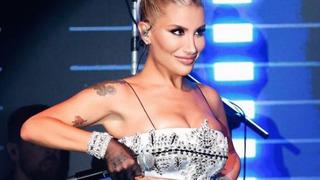 İrem Derici yine kendini tutamadı! Senden güzel anne olur denilince...