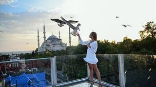 Bunun için dünyanın her yerinden İstanbul'a geliyorlar! Günde yaklaşık 2 bin... Sosyal medya üzerinden gördük