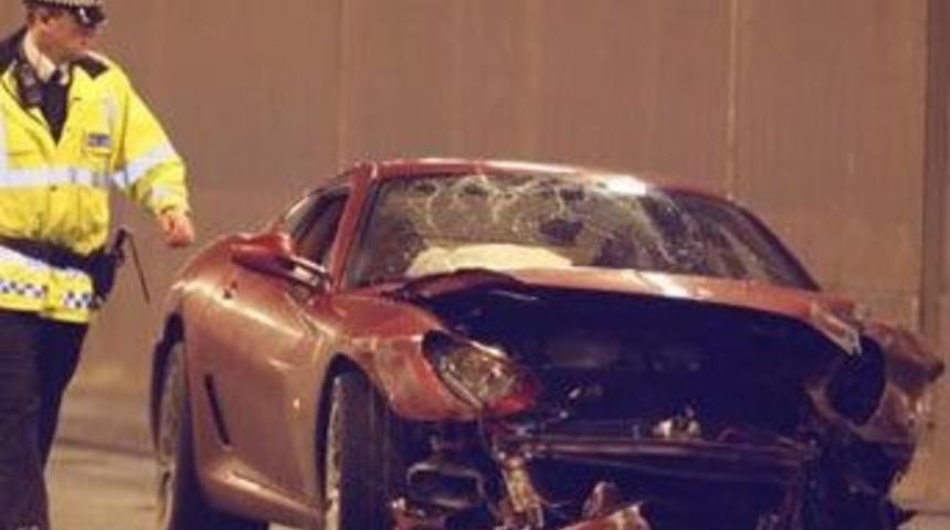 D&uuml;nyanın en iyi futbolcusu &ouml;l&uuml;mden d&ouml;nd&uuml;!!