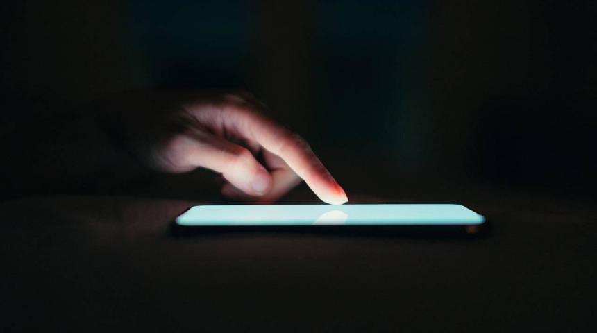 Yüzlerce kişiden milyonlarca liralık vurgun! Yöntemleri 'pes' dedirtti: Cinsel içerikli fotoğraf paylaşıp...