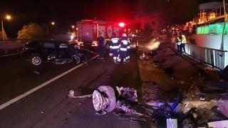 Tekirdağ'da üst geçidin ayağına çarpan otomobildeki 1 kişi öldü, 2 kişi yaralandı