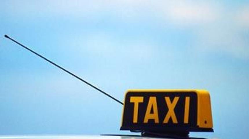 G&uuml;venlik kabinli  taksiler geliyor