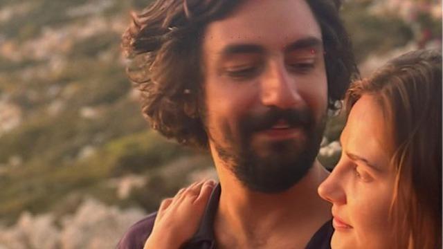 Alina Boz ile Umut Evirgen'den yorumlara inat el ele poz