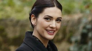 Bergüzar Korel'in yeni imajı şoke etti! Görenler Esra Erol sandı