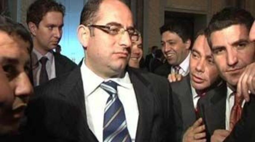 Savcı &Ouml;z, gazetecileri kovdu