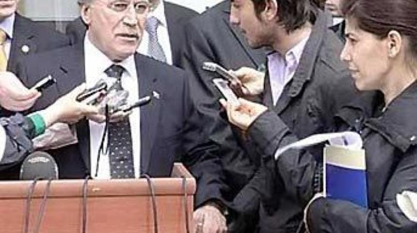 &Ouml;ğrencinin sorusu Şahin'i terletti