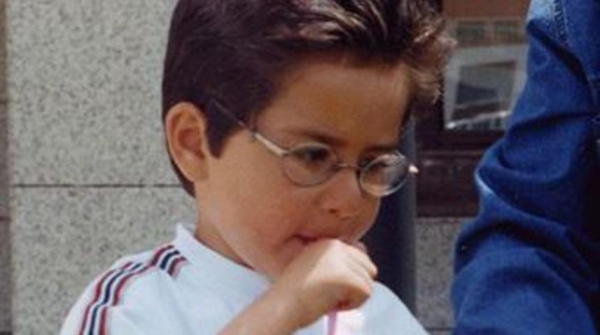 Servan &ouml;ld&uuml;ğ&uuml;yle kaldı