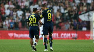 Son dakika: Fenerbahçe'nin yeni transferi Cengiz Ünder maça damgasını vurdu! Edin Dzeko'ya yaptığı asistle yine bir ilke imza attı...