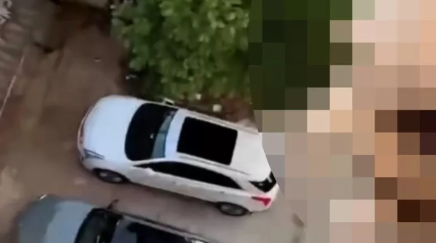 Metrelerce yükseklikteki binadan yavru köpeği böyle aşağıya attı! Düşüş anını kaydederek sosyal medyadan paylaştı 