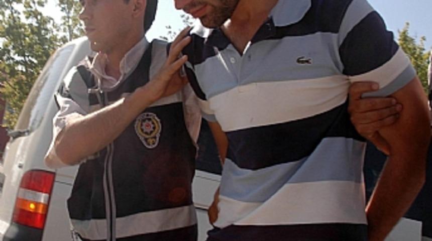 B&uuml;fecinin katil zanlısına m&uuml;ebbet hapis cezası