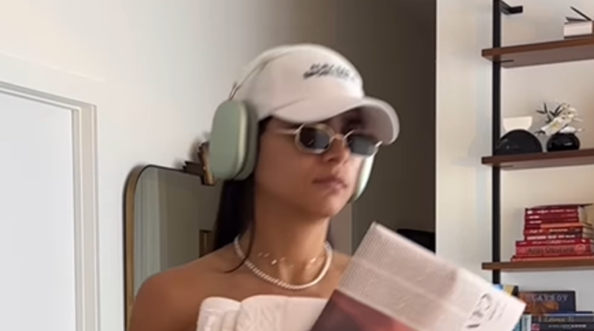 Dünyaca ünlü isim Mia Khalifa’dan yine cesur reklam! Markasını böyle tanıttı... Üzerini çıkartıp gazeteyle örttü