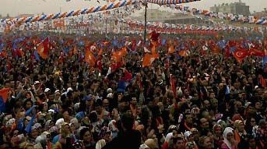 Validen 'AKP mitinginde olun' emri