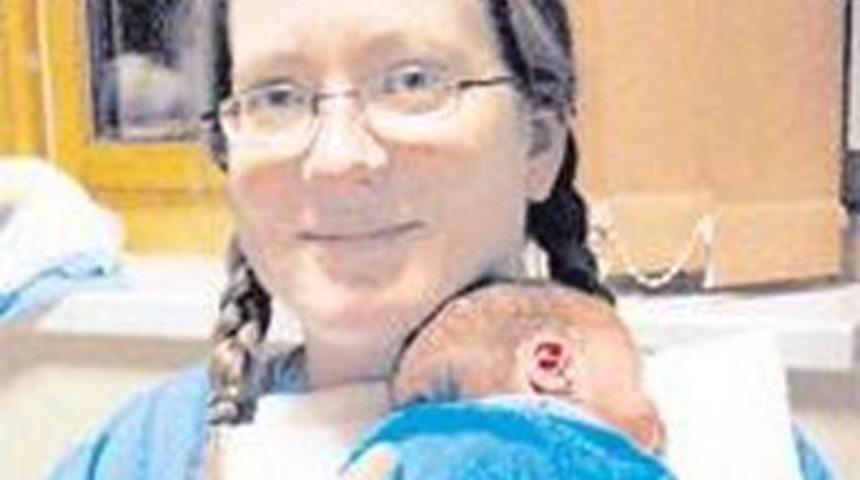 Kalp ameliyatı olurken doğurdu