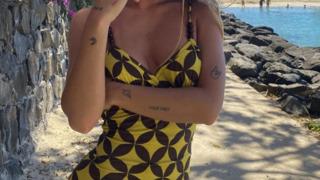 Sosyal medya fenomeni Pauline Tantot kıyafet seçimiyle sosyal medyada yorum yağmuruna tutuldu! “İyi de elbisenin arkası nerede?”