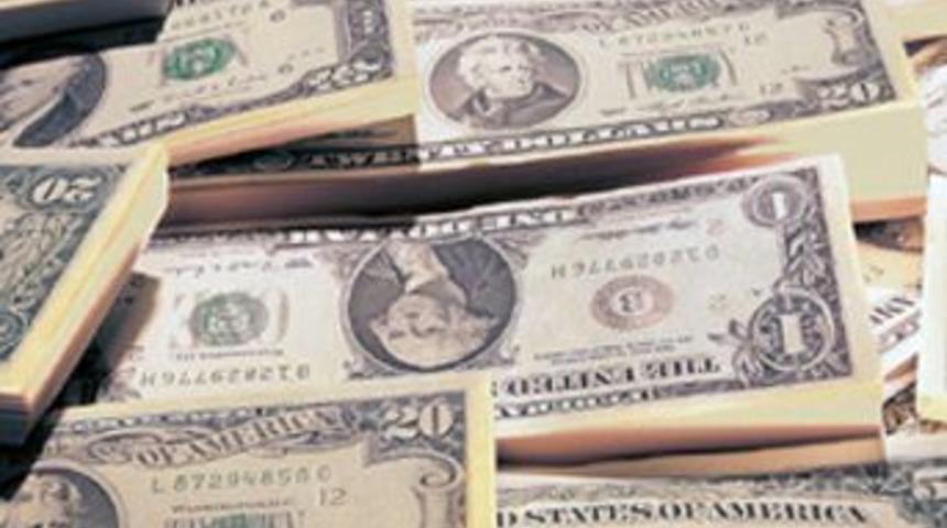 Piyasalar tekrar satışa ge&ccedil;ti, dolar 1.70'i aştı