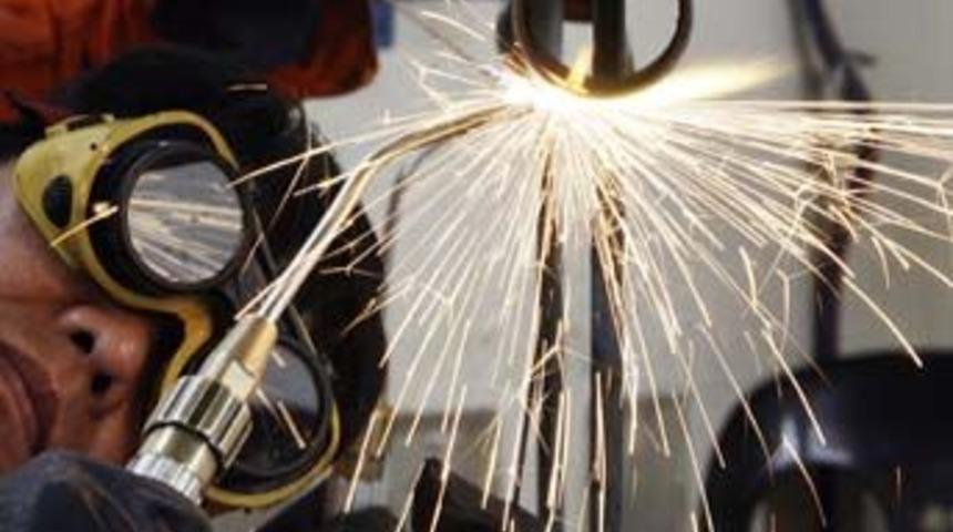 Kriz ortasında bir g&uuml;nde iki b&uuml;y&uuml;k yatırım