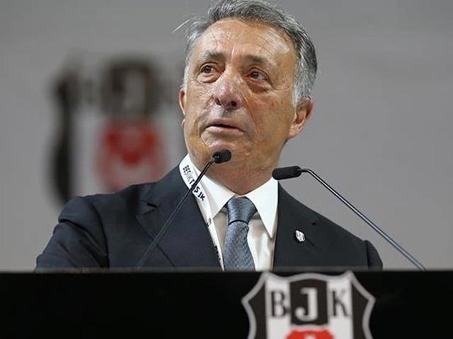 Beşiktaş - Pendikspor maçının 90+4. dakikasında olay! Önce saha karıştı, sonra tribünler yönetimi istifaya davet etti...