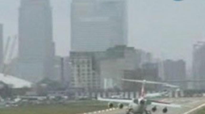 U&ccedil;ak az kalsın &ccedil;akılıyordu