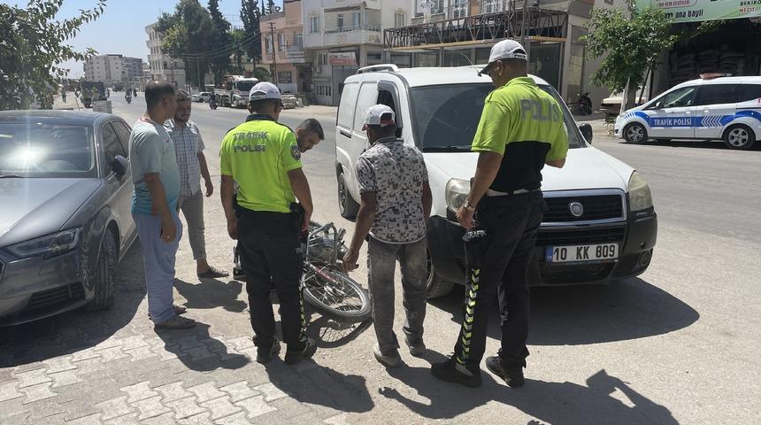 Kilis'te 1 kişinin yaralandığı trafik kazası güvenlik kamerasında