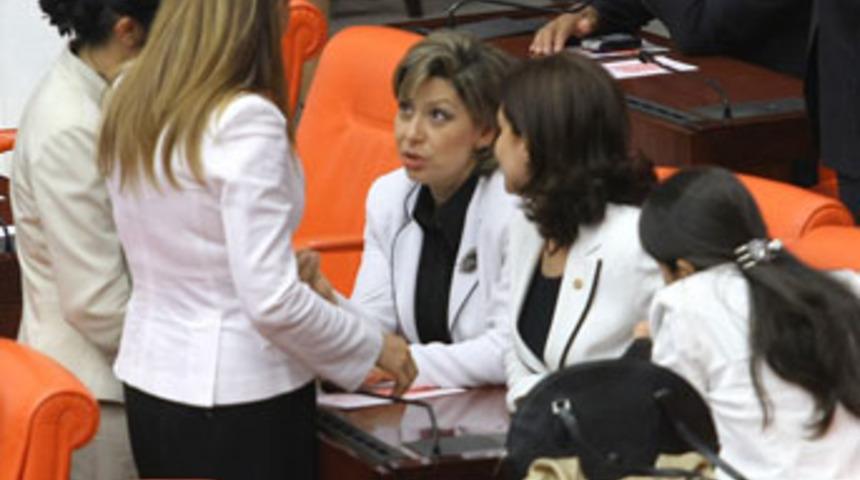 Kadın aday sayısı 371