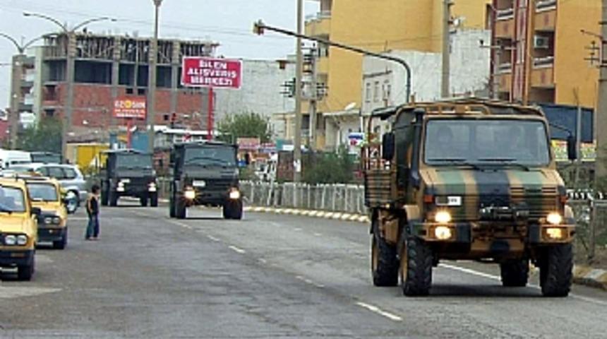 Operasyon b&ouml;lgesine asker sevkıyatı