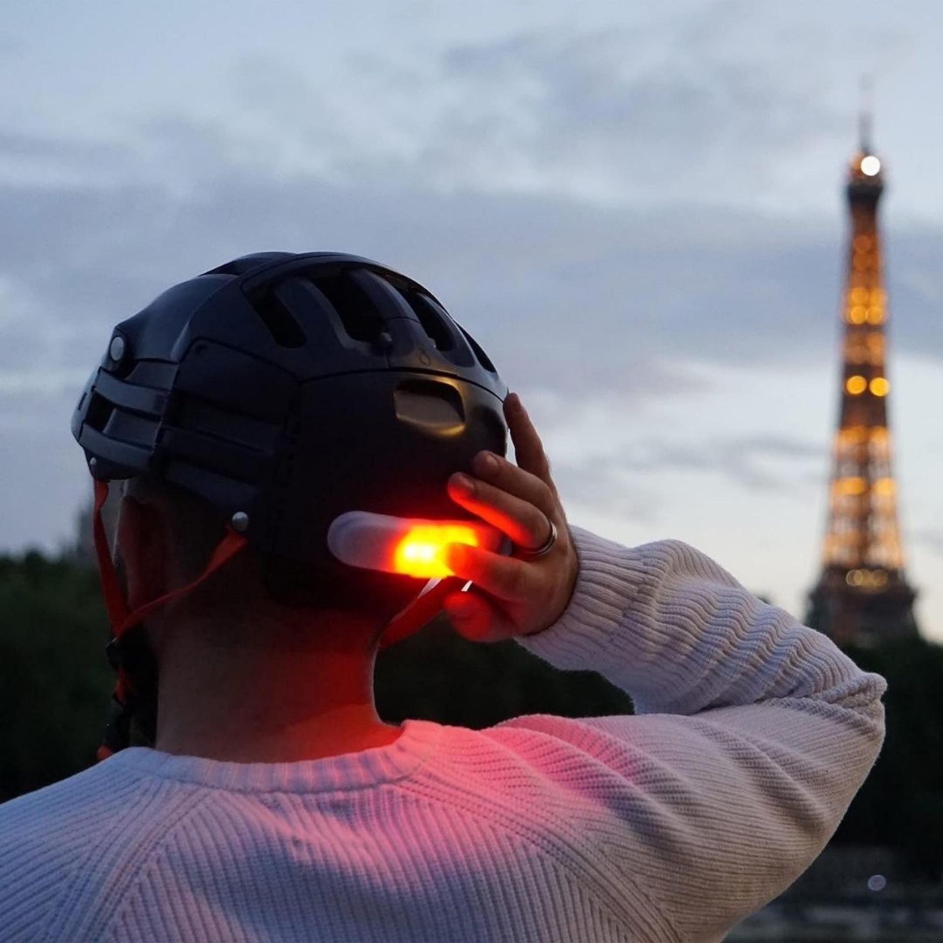 Bisiklet sürerken güvenliği elden bırakmayın! Sizi kazadan koruyacak en iyi sinyal lambaları