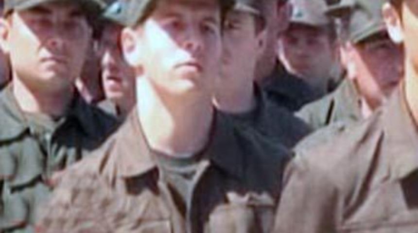 &Ccedil;akı gibi asker oldular