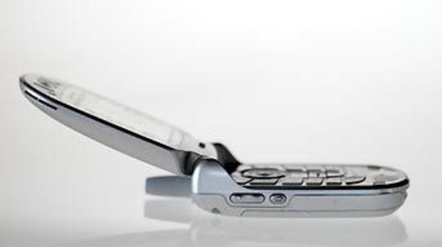 Cep telefonu g&ouml;z kanseri riskini artırmıyor